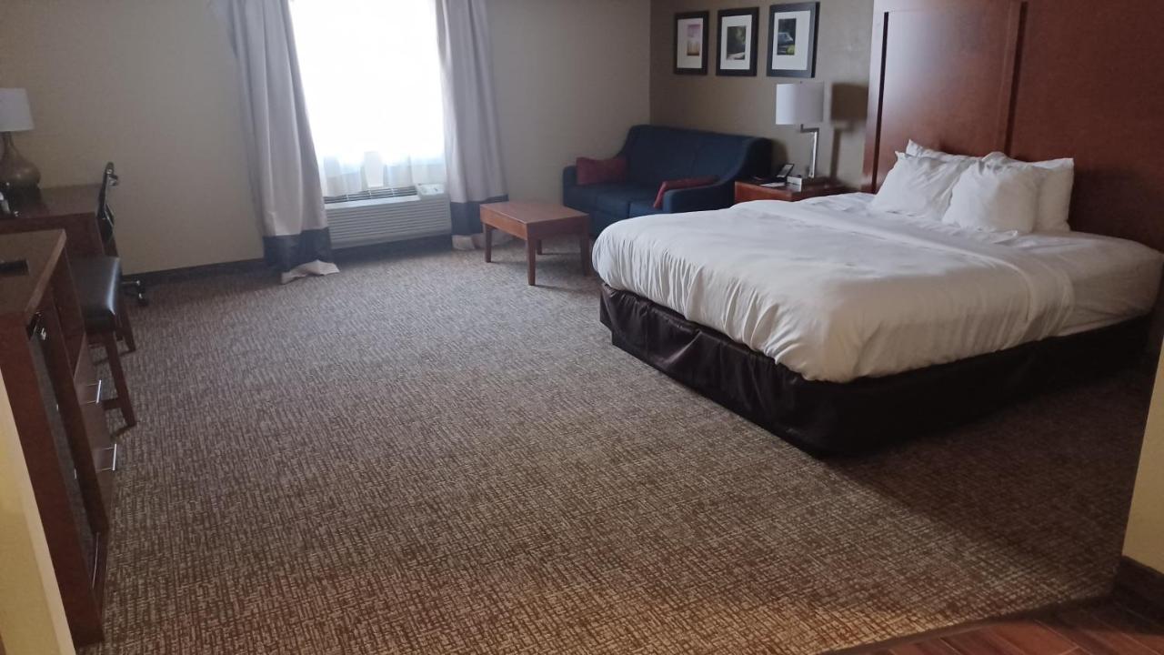 Wingate By Wyndham Pittsburgh New Stanton Otel Dış mekan fotoğraf