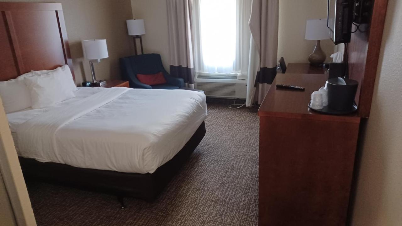 Wingate By Wyndham Pittsburgh New Stanton Otel Dış mekan fotoğraf